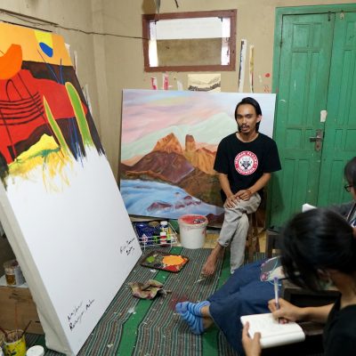 Kritik Riski Januar Terhadap Sejarah Seni Rupa Indonesia